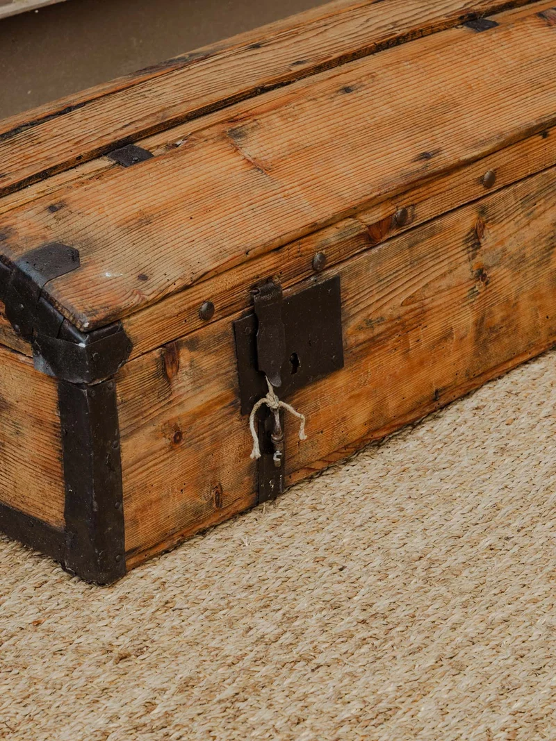 Lucienne, la malle vintage en bois N°260