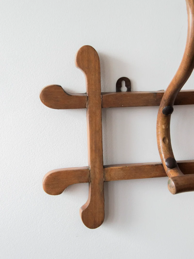 Max, le porte-manteau style Thonet N°244