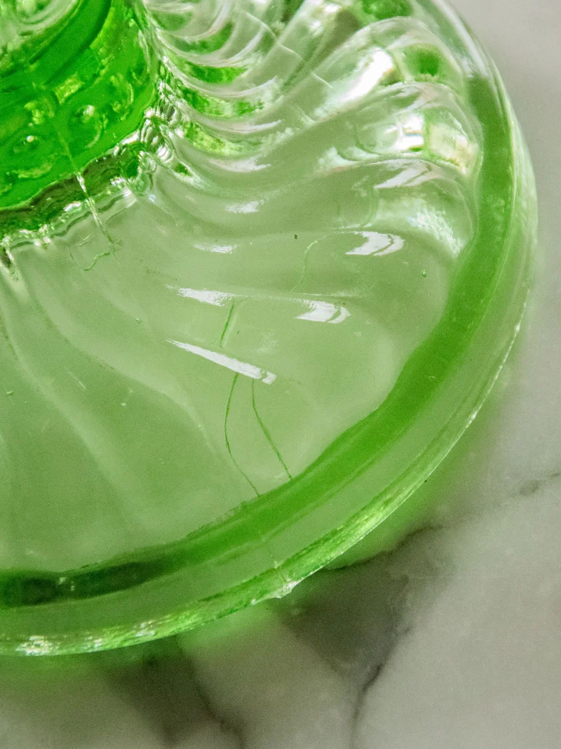 Ulysse, la paire de bougeoirs verts en cristal N°67