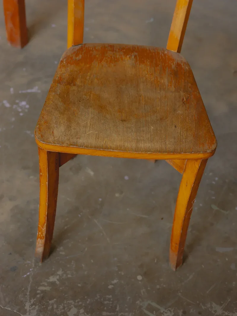 Claude, la chaise bistro en bois N°999