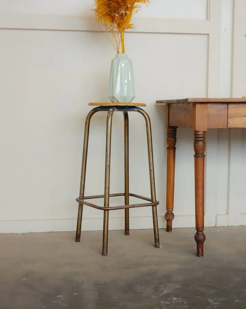 Pierre, le tabouret de bar en métal et bois N°36