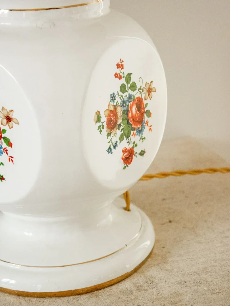 Suzanne, la grande lampe à poser en céramique N°485