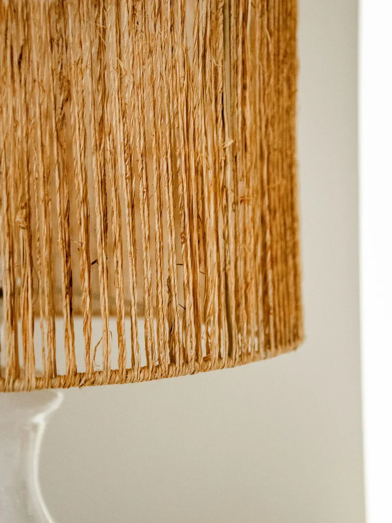 Suzanne, la grande lampe à poser en céramique N°485