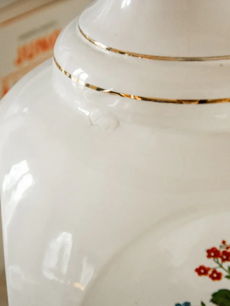 Suzanne, la grande lampe à poser en céramique N°485