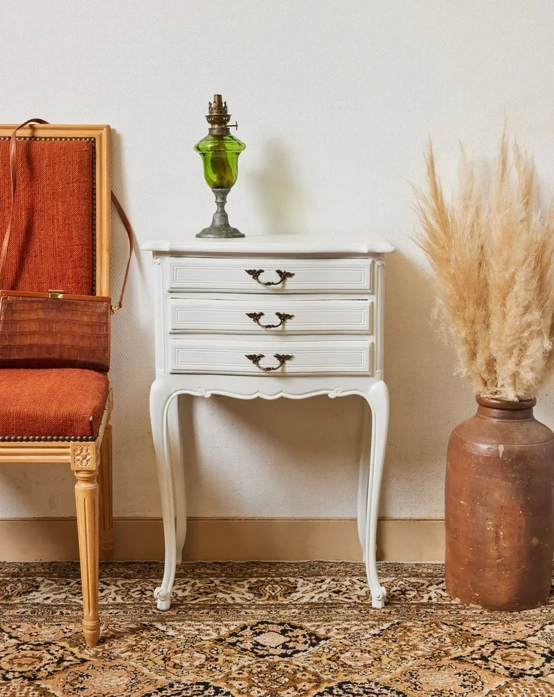 Odile, le petit chevet blanc en bois N°1189
