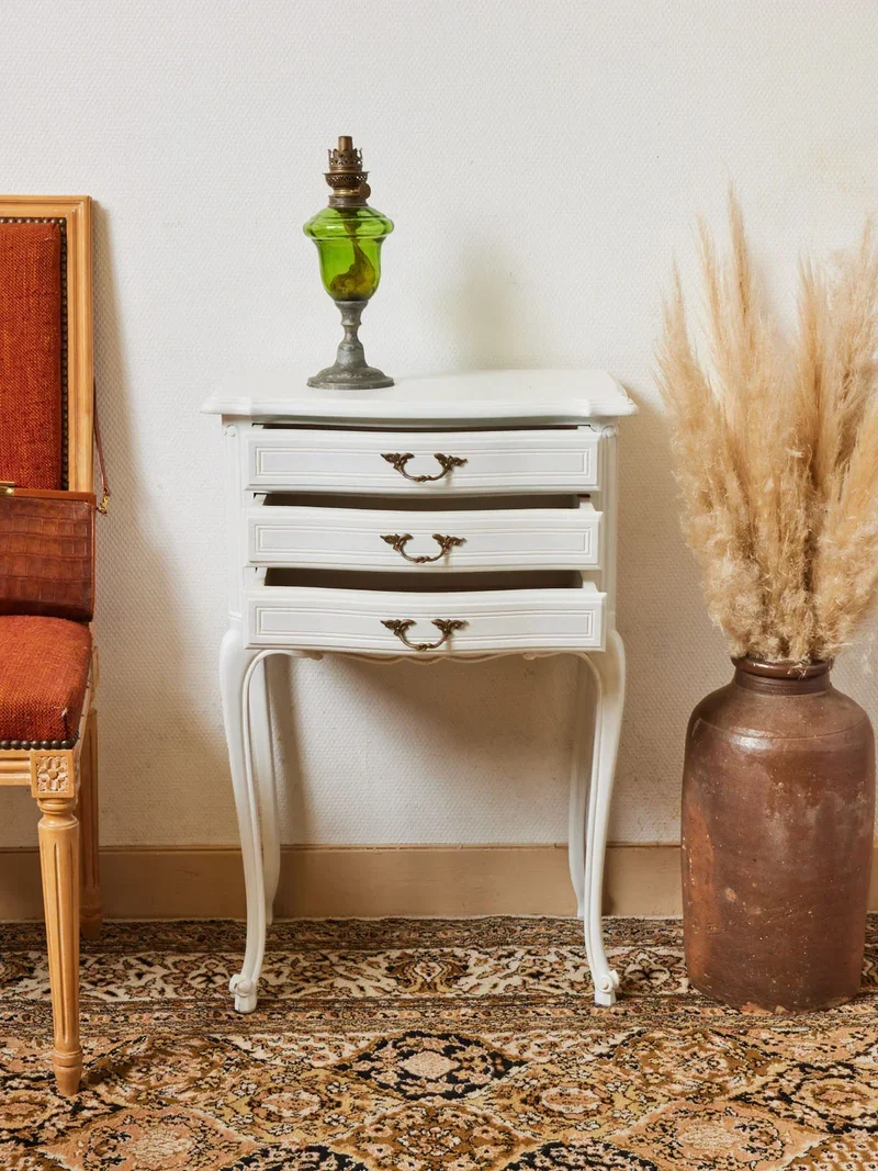 Odile, le petit chevet blanc en bois N°1189