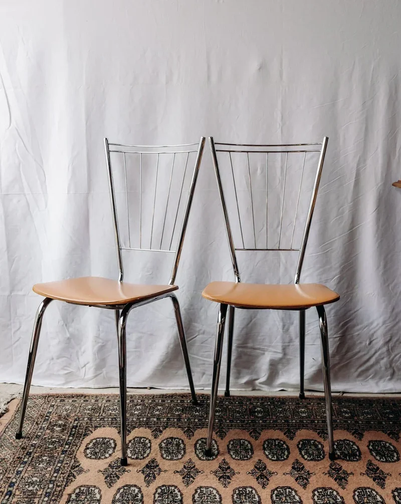 Alma, la paire de chaises chromées N°1277
