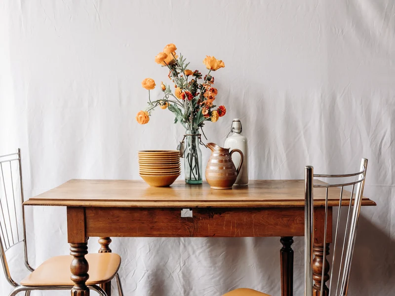 Romy, la table à manger en bois clair N°594