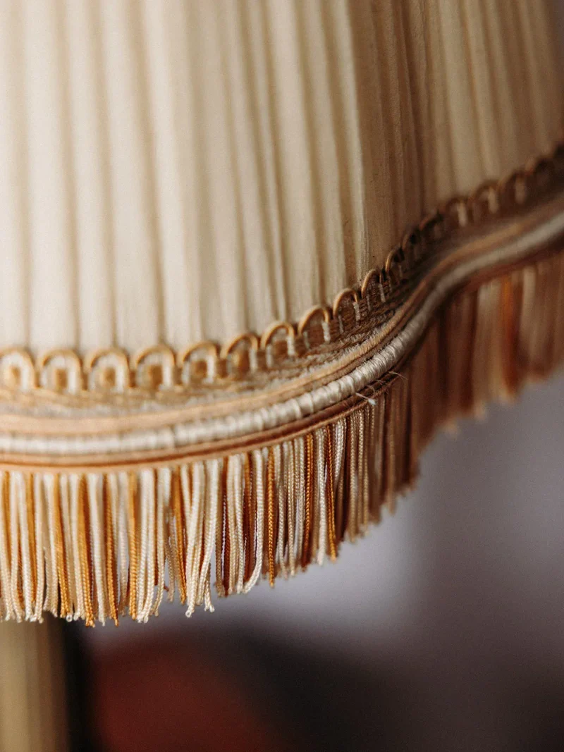 Suzanne, la lampe à poser effet marbre N°480