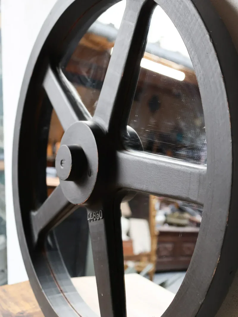 Igor, le miroir industriel en bois noir N°945