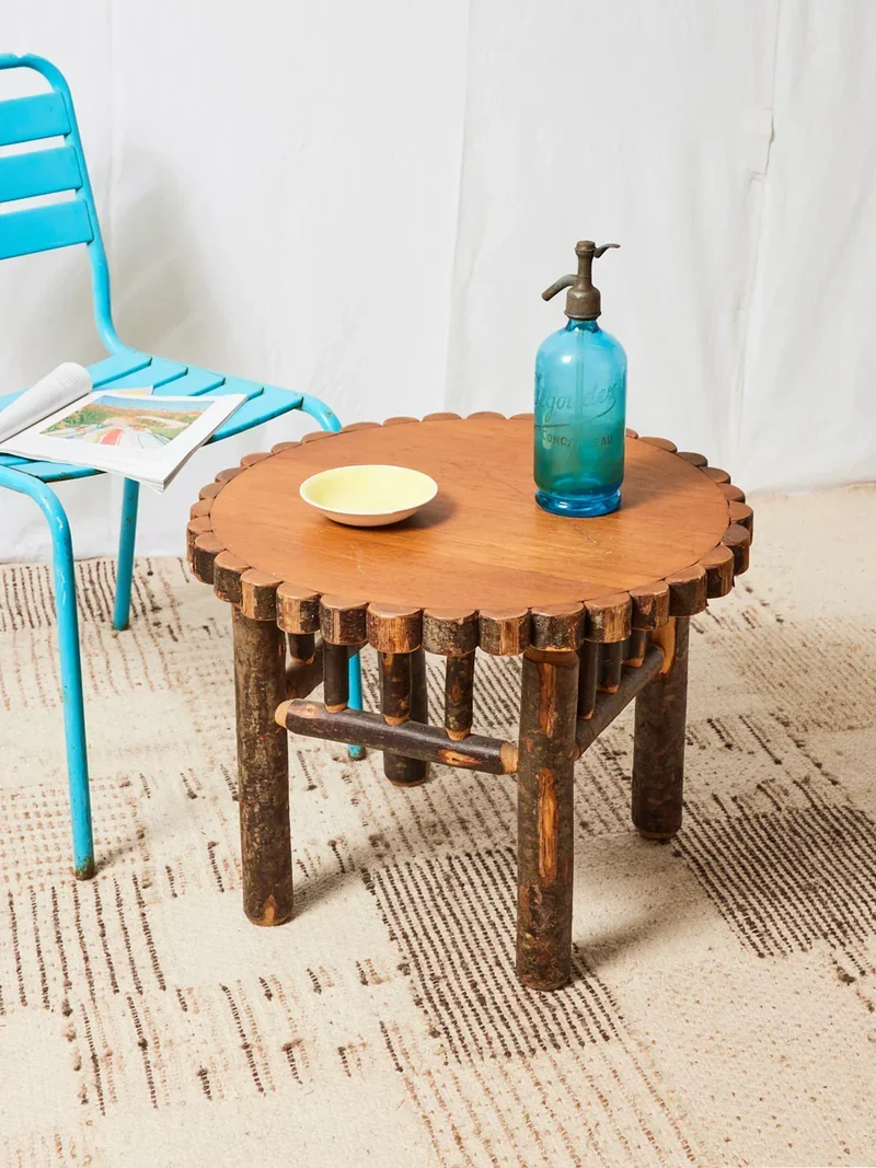 Léonie, la table basse brutaliste en bois N°450