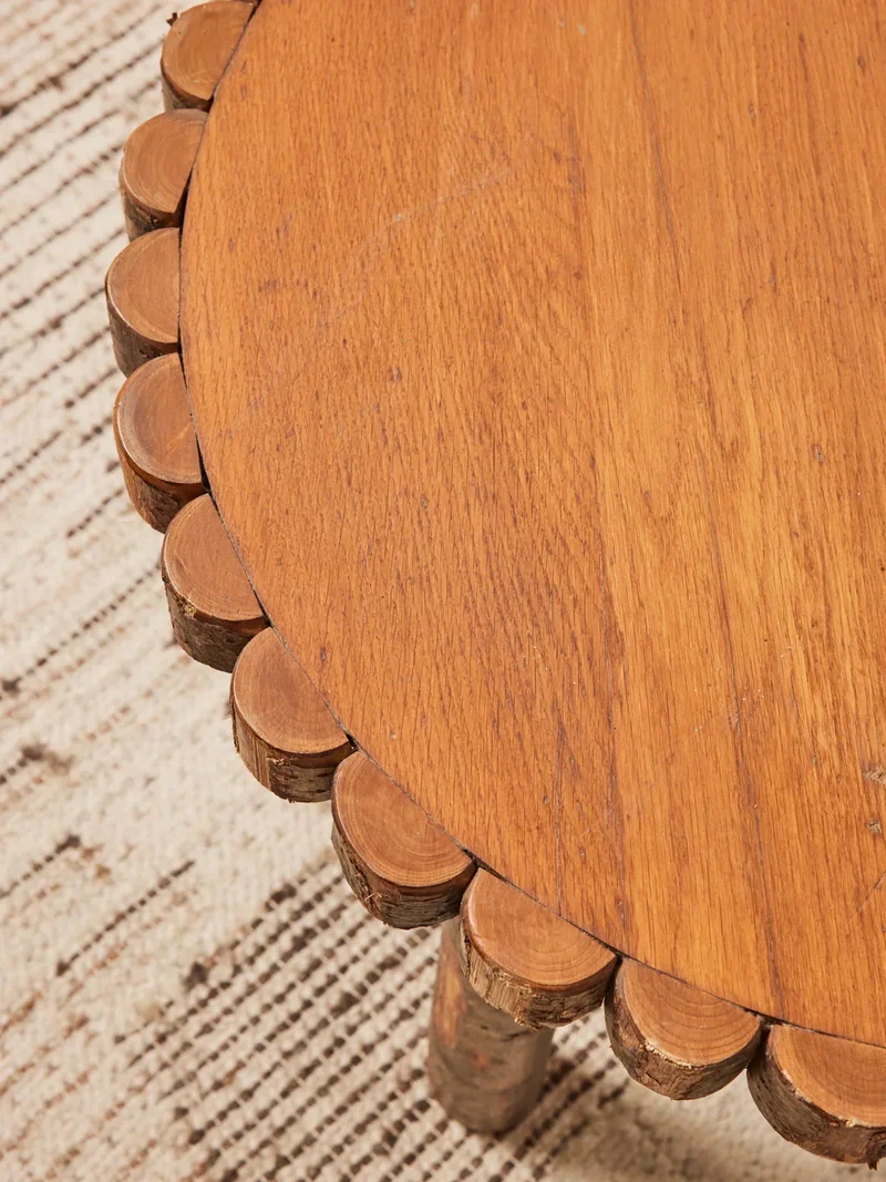 Léonie, la table basse brutaliste en bois N°450