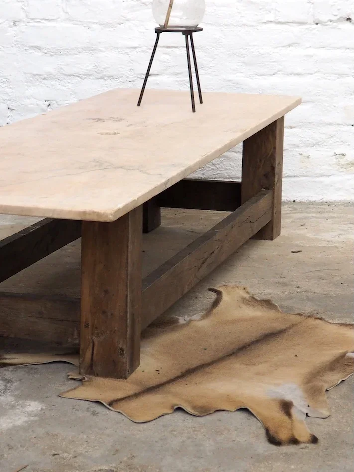 Léonie, la table basse en bois et marbre N°468