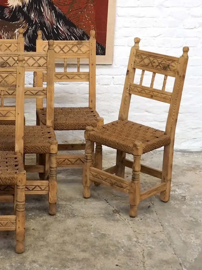 Claude, le lot de 8 chaises en pin et corde N°1023
