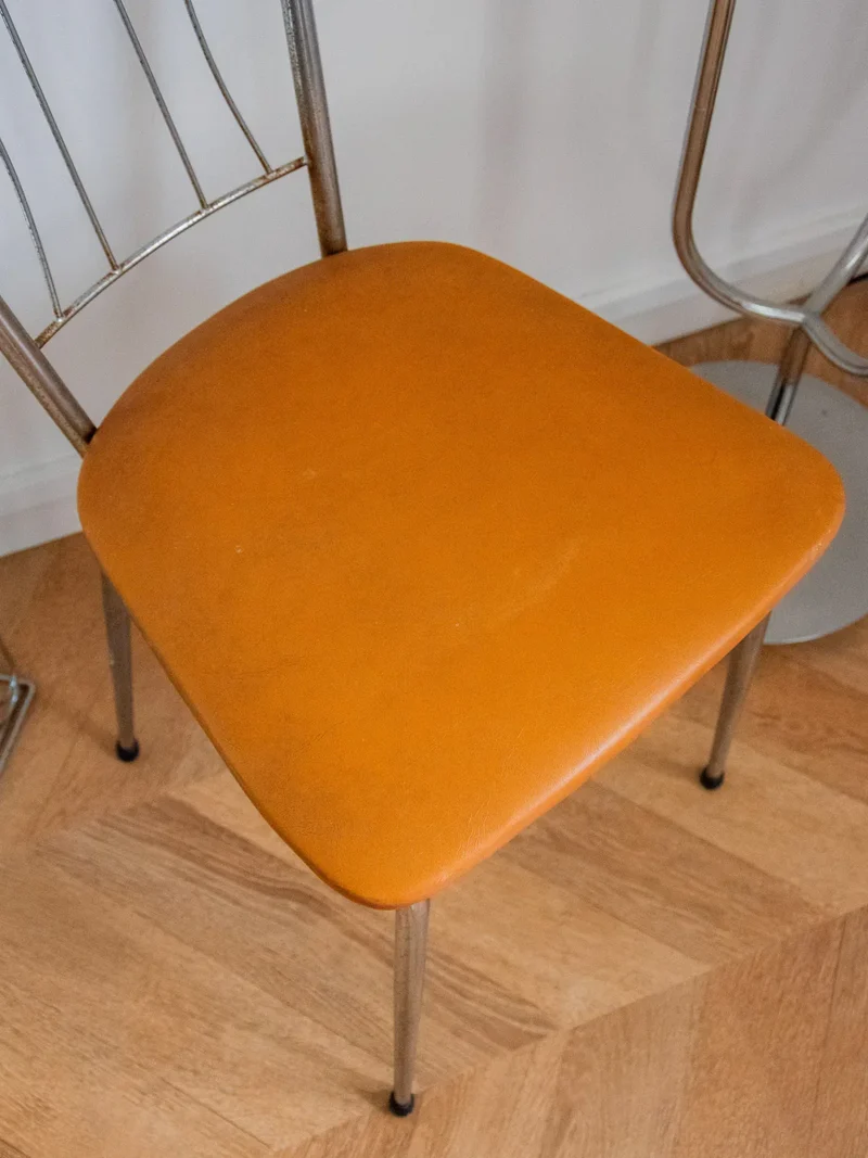Alma, la chaise en chrome et simili cuir N°1246