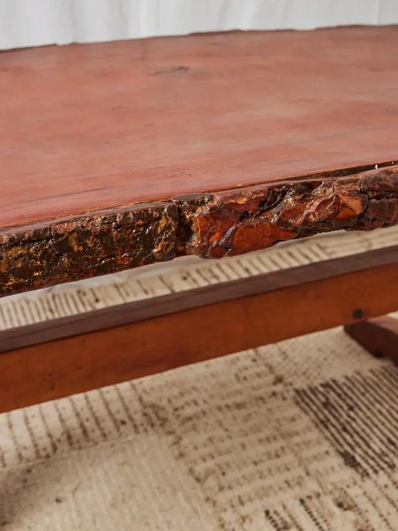 Léonie, la table basse brutaliste en bois N°449