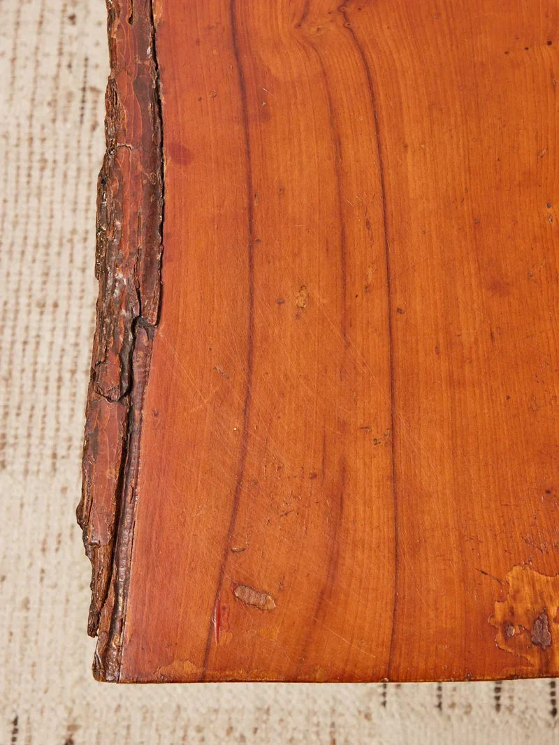 Léonie, la table basse brutaliste en bois N°449