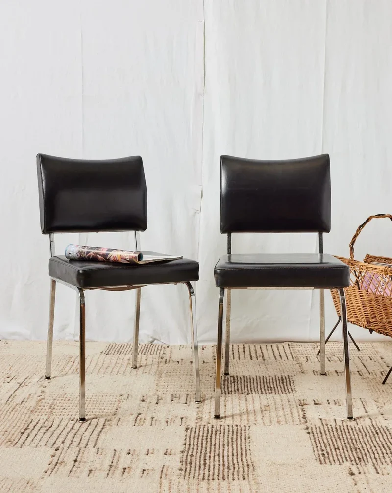 Alma, la paire de chaise en chrome N°1227