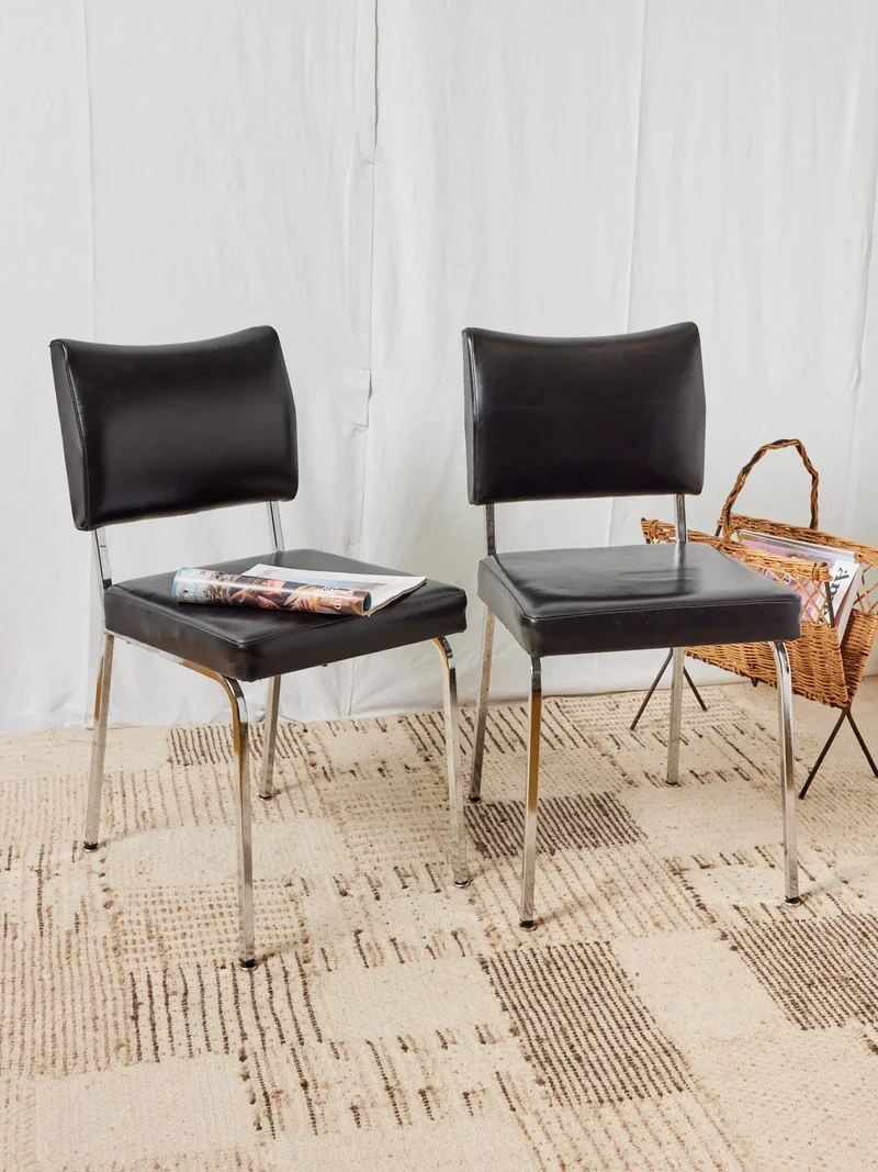 Alma, la paire de chaise en chrome N°1227