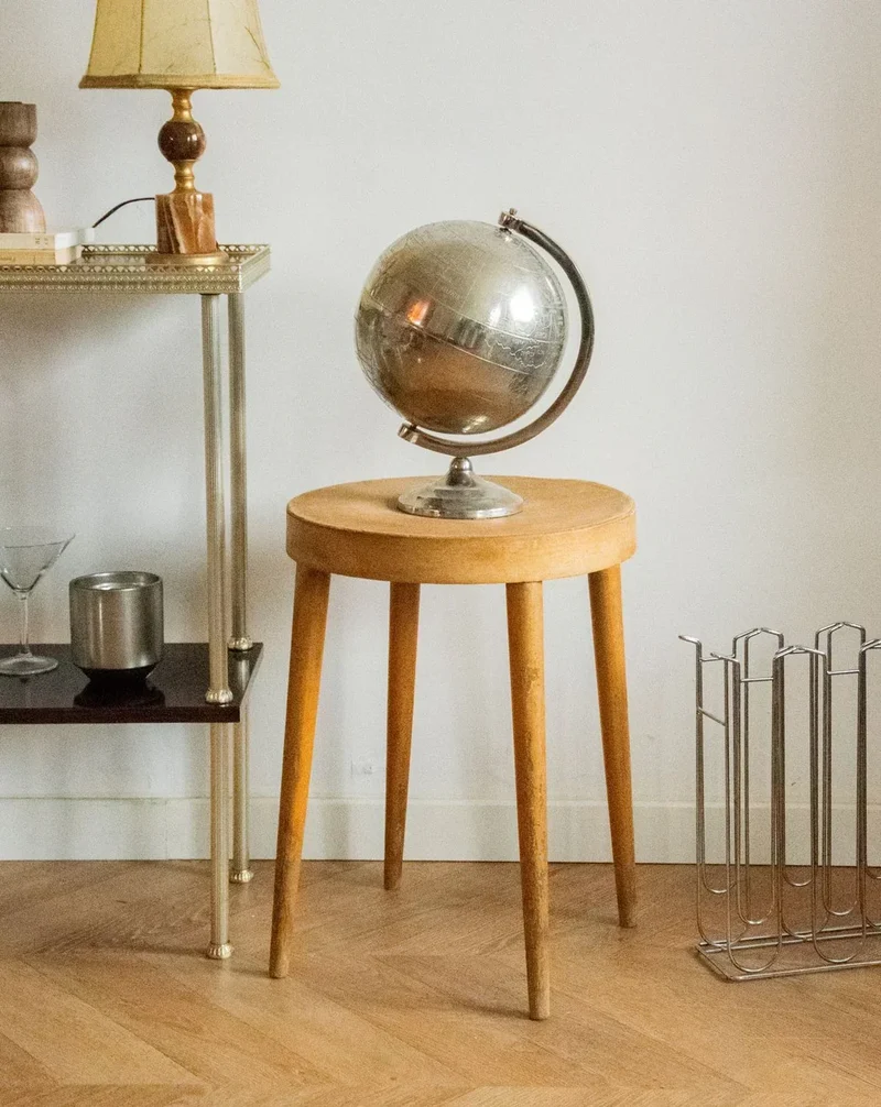 Axel, le tabouret en bois clair N°592