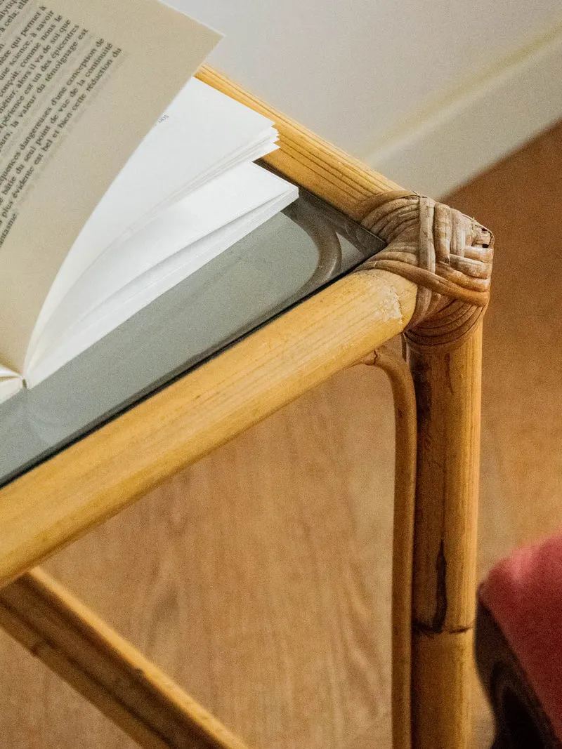 Hanna, la table d'appoint en rotin et verre N°802