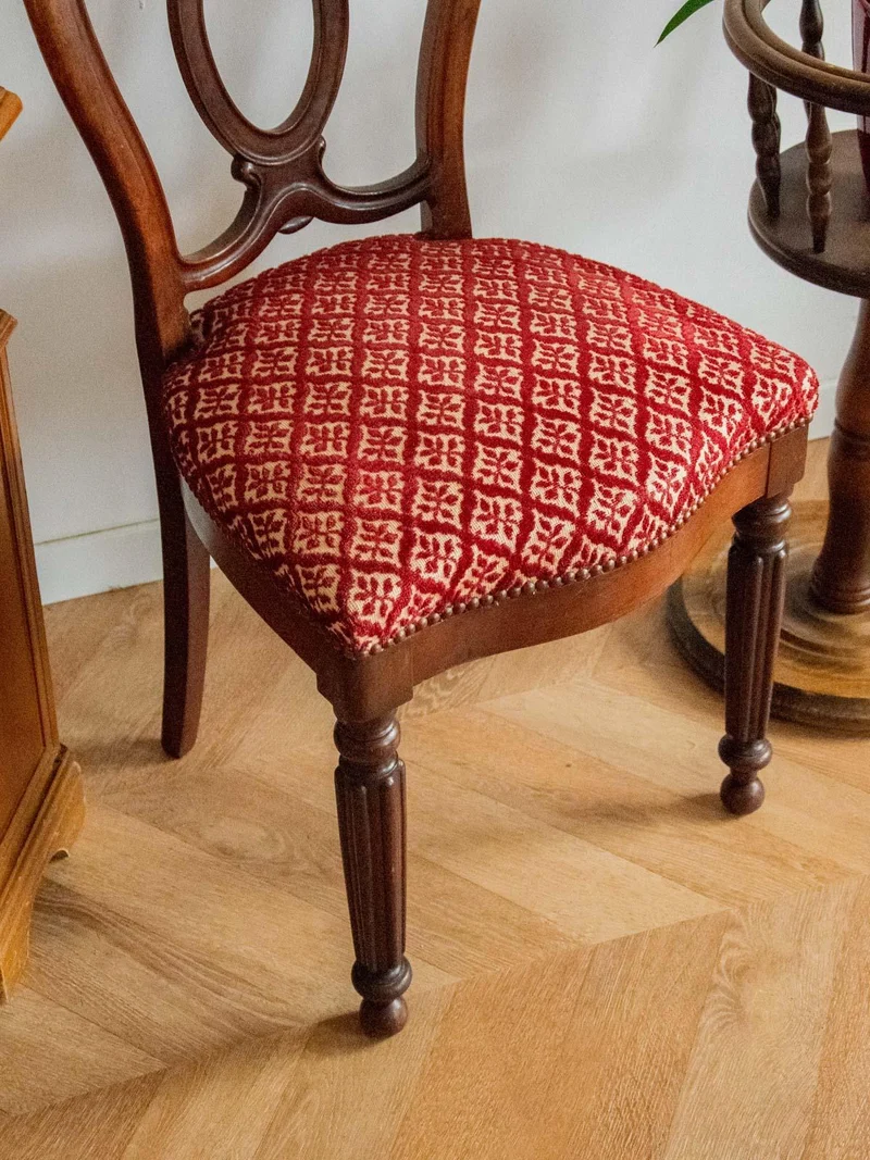 Claude, la chaise en bois style Louis Philippe N°963