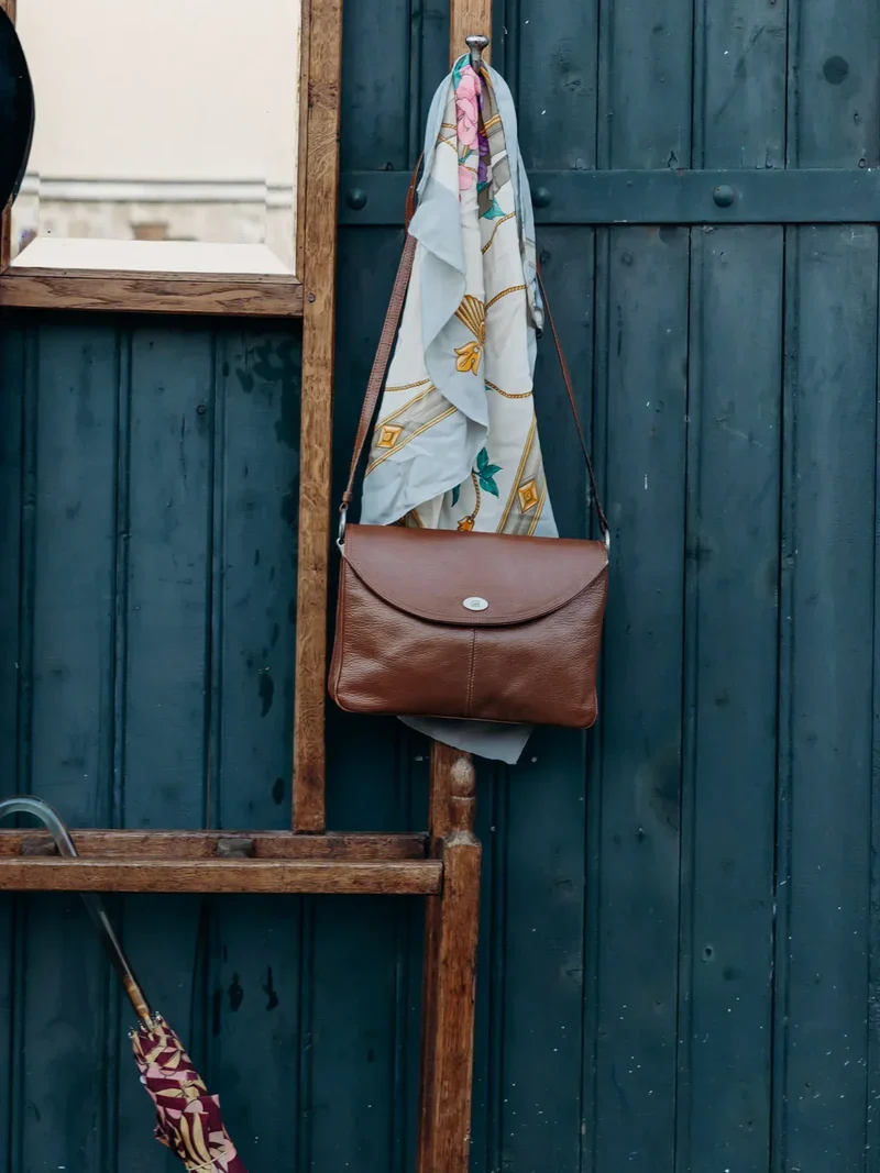 Max, le grand porte-manteau en bois N°214