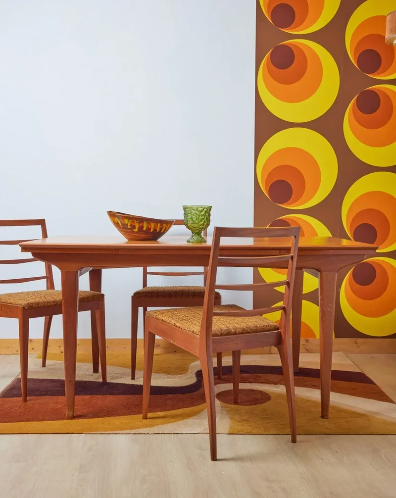 Karla, la table à manger scandinave en bois clair N°1060