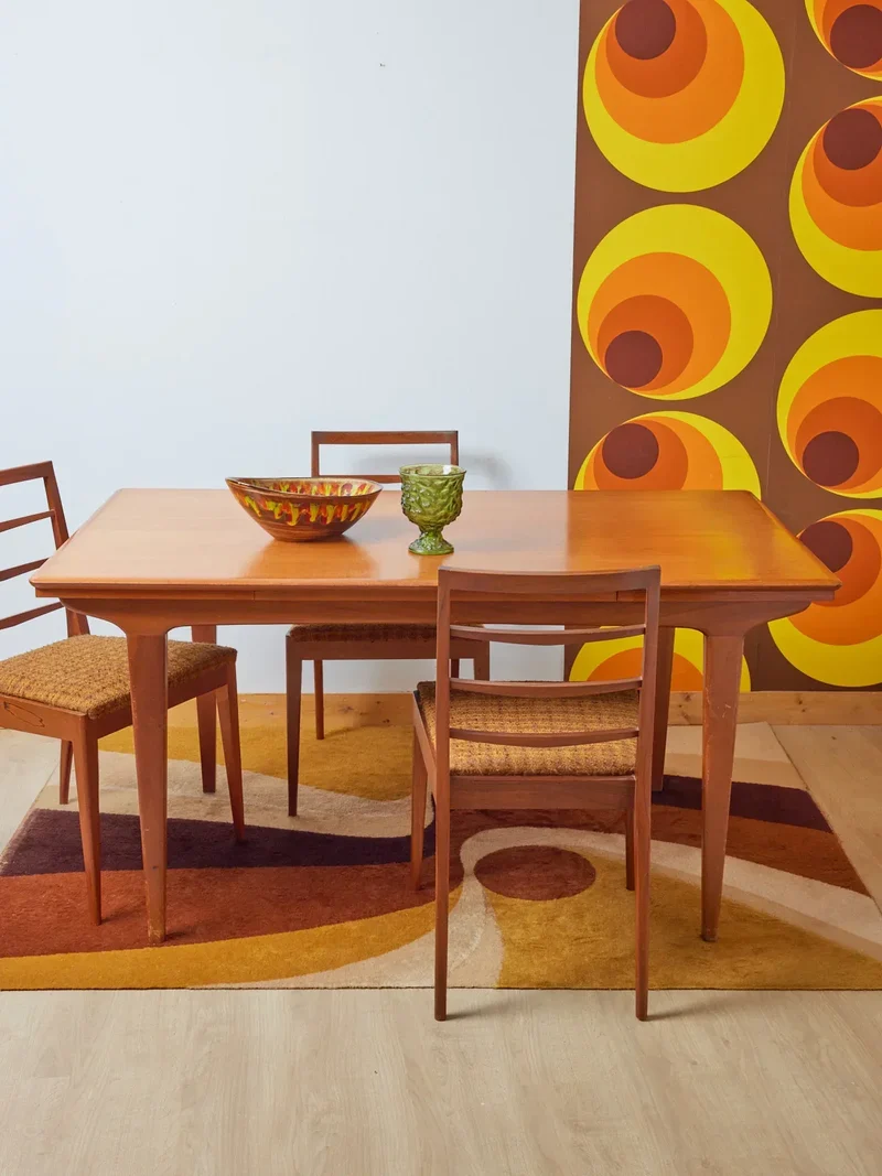 Karla, la table à manger scandinave en bois clair N°1060