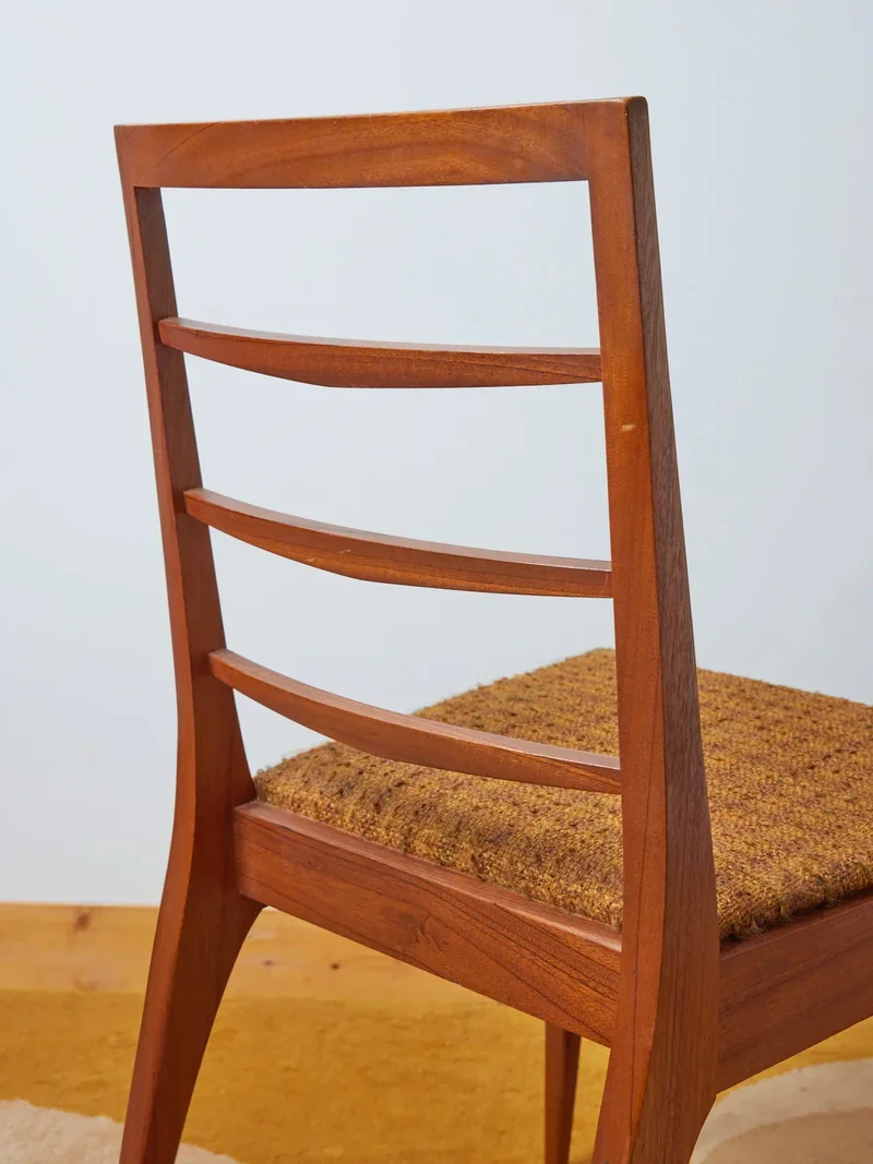 Alma, le lot de chaises scandinaves en bois N°1206