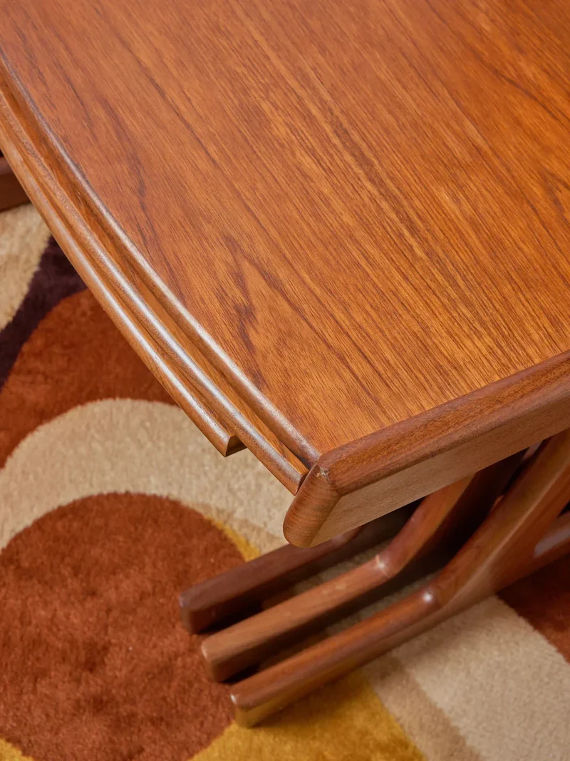 Barbara, les tables gigognes scandinaves en bois N°128