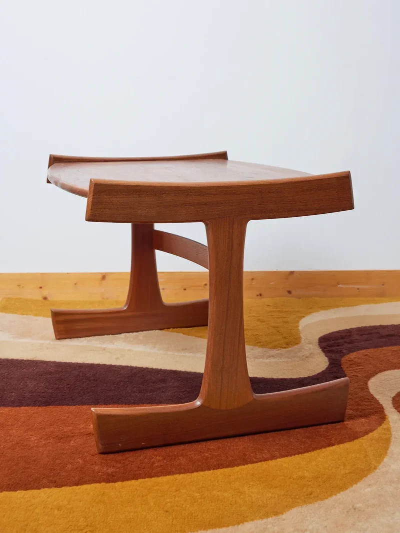 Barbara, les tables gigognes scandinaves en bois N°128