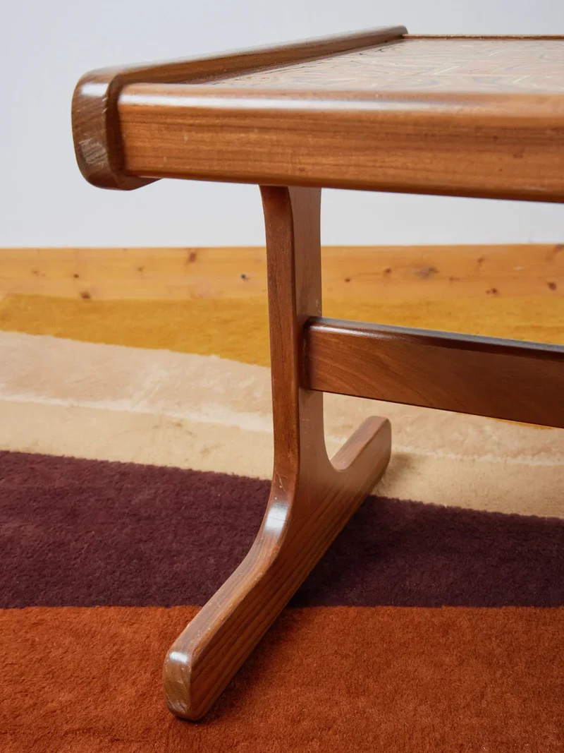 Donna, la table basse en céramique N°737
