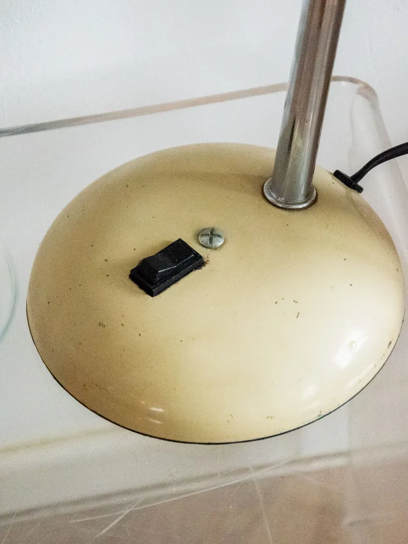 Julia, la lampe à poser de bureau beige N°647