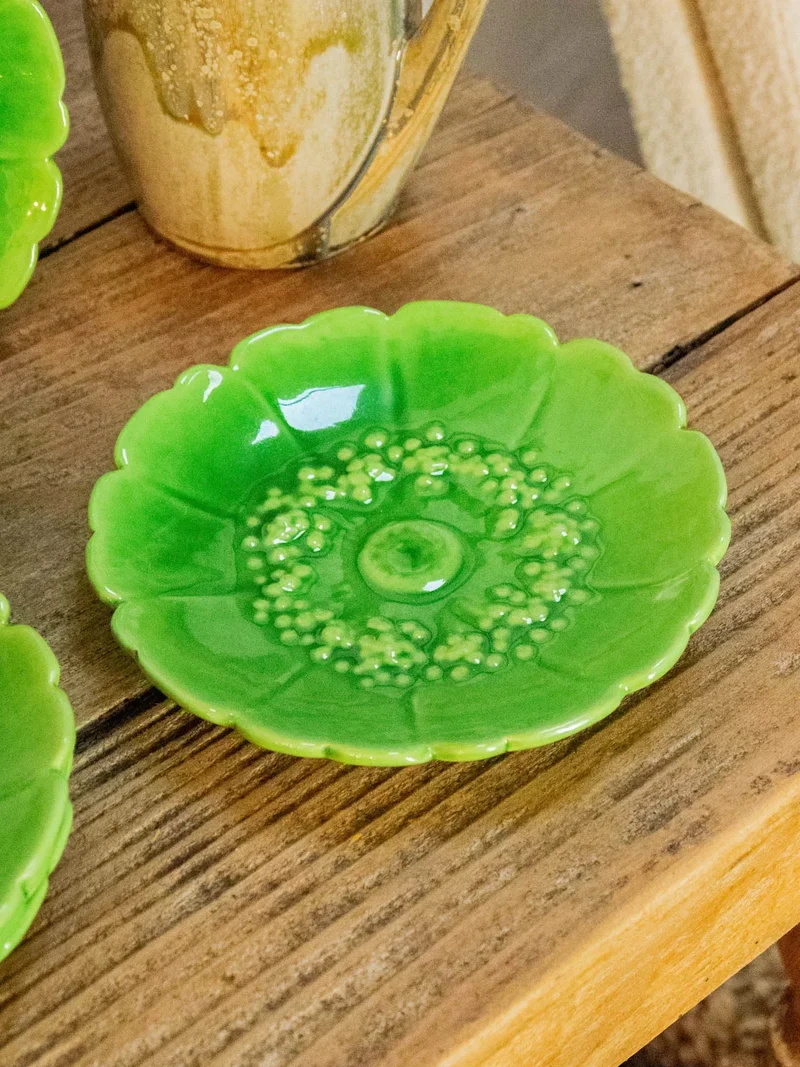 Antoinette, le lot d'assiettes Vallauris vertes N°245