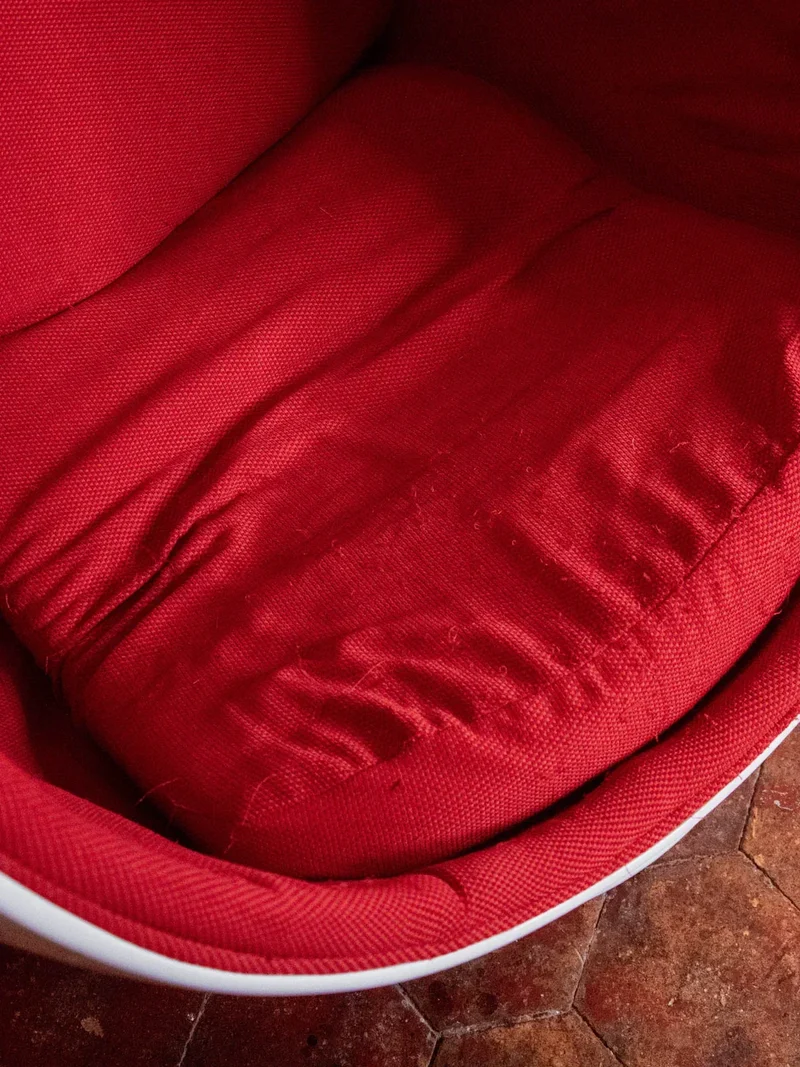 Jakob, le fauteuil Eggs Space Age N°839