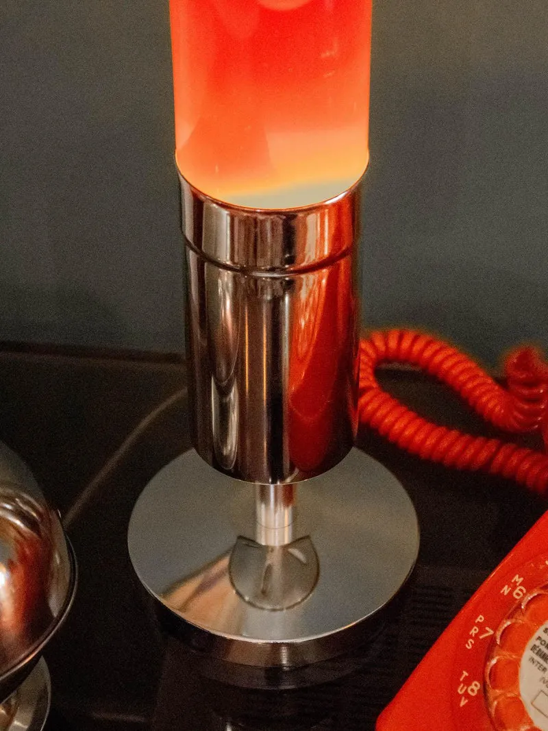 Julia, la lampe à lave seventies chromée N°650