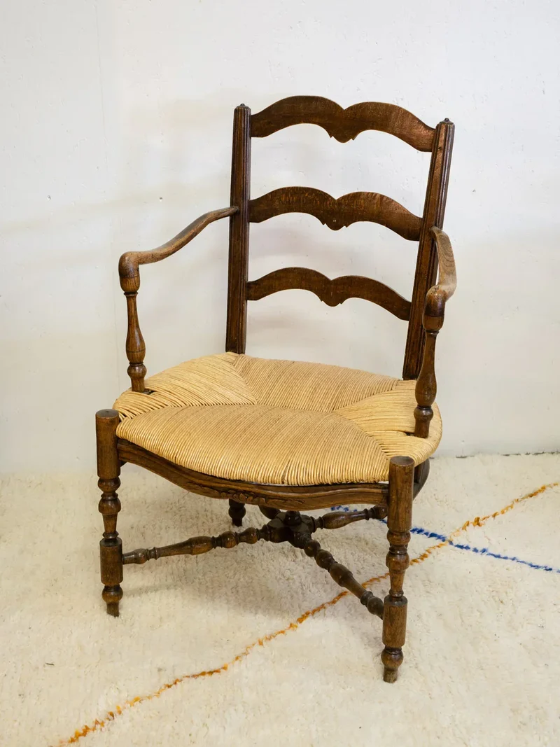 Ernest, le fauteuil provençal en bois N°656