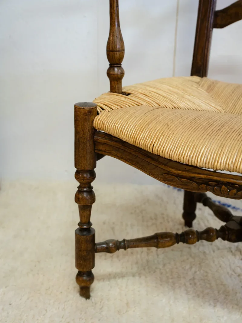 Ernest, le fauteuil provençal en bois N°656