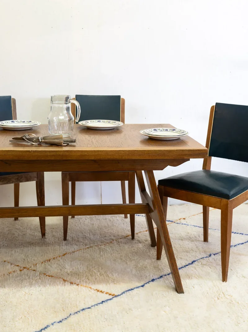 Karla, la table à manger en bois N°1047