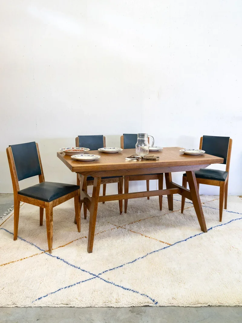 Karla, la table à manger en bois N°1047