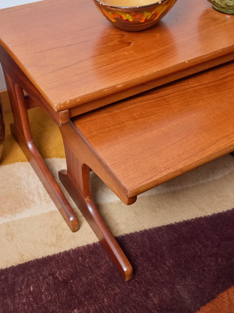 Barbara, les tables gigognes scandinaves N°127
