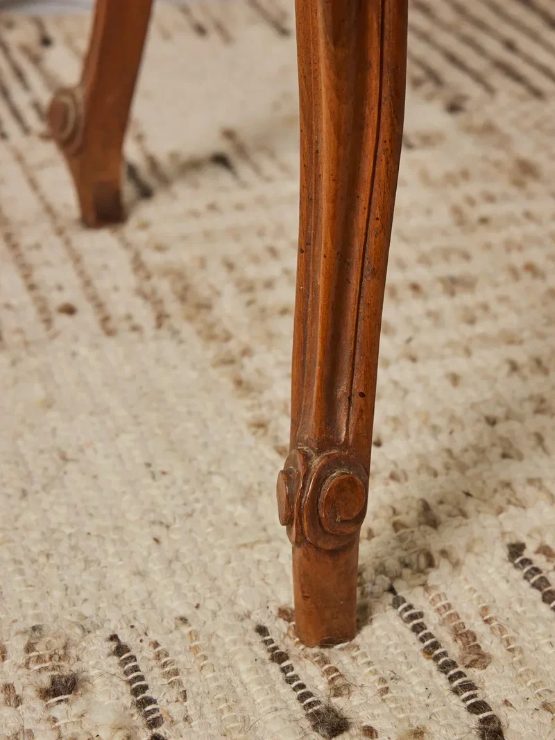 Odile, la table de chevet en bois foncé N°1177