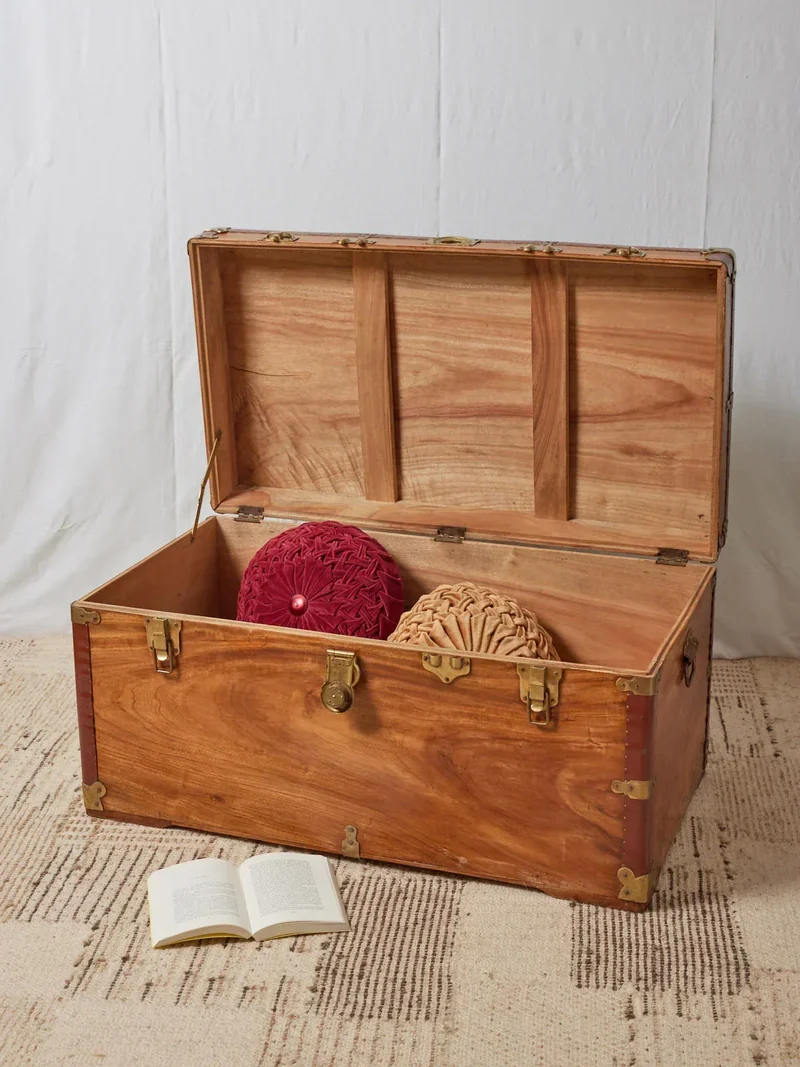 Lucienne, la petite malle en bois claire et laiton N°250