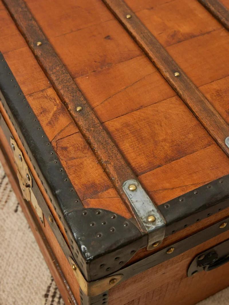 Lucienne, la petite malle en bois et laiton N°239