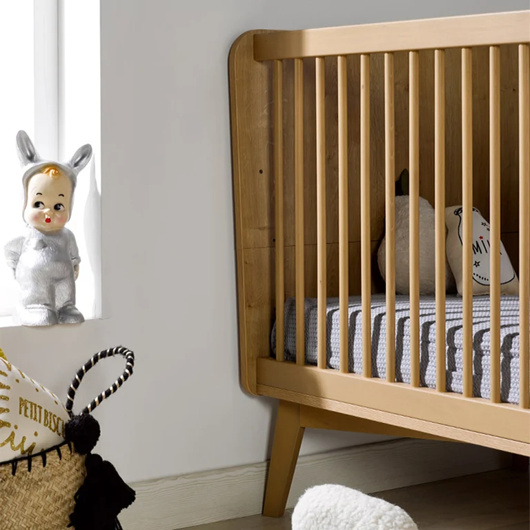 Lit bébé évolutif et commode grand modèle Maelyne Bois
