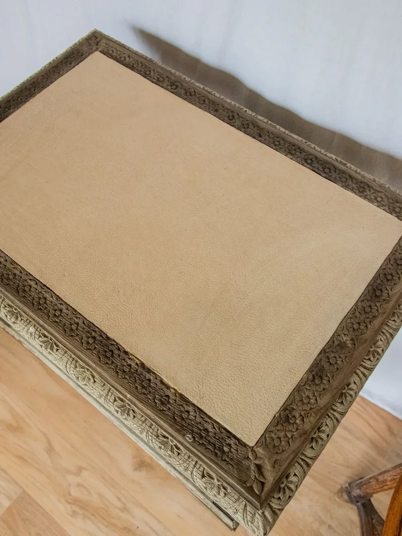 Francine, la table d'appoint en bois N°612