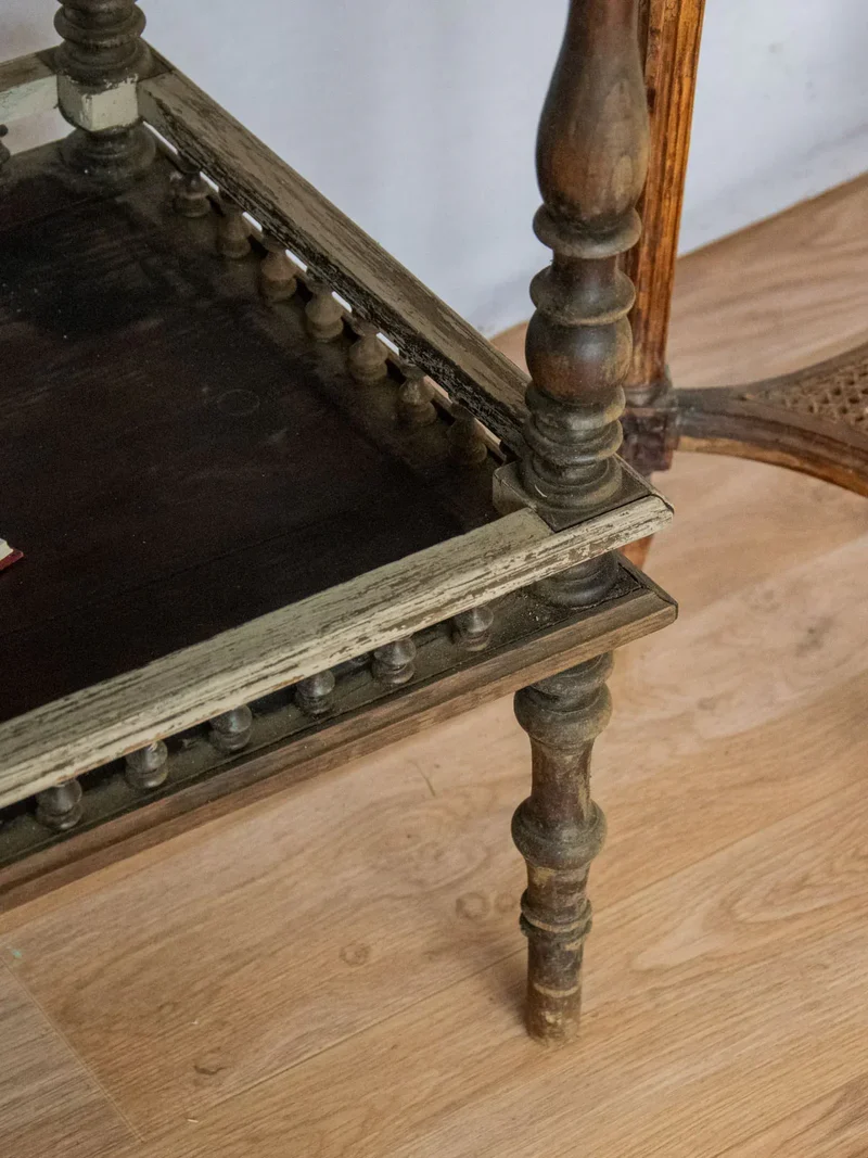 Francine, la table d'appoint en bois N°612