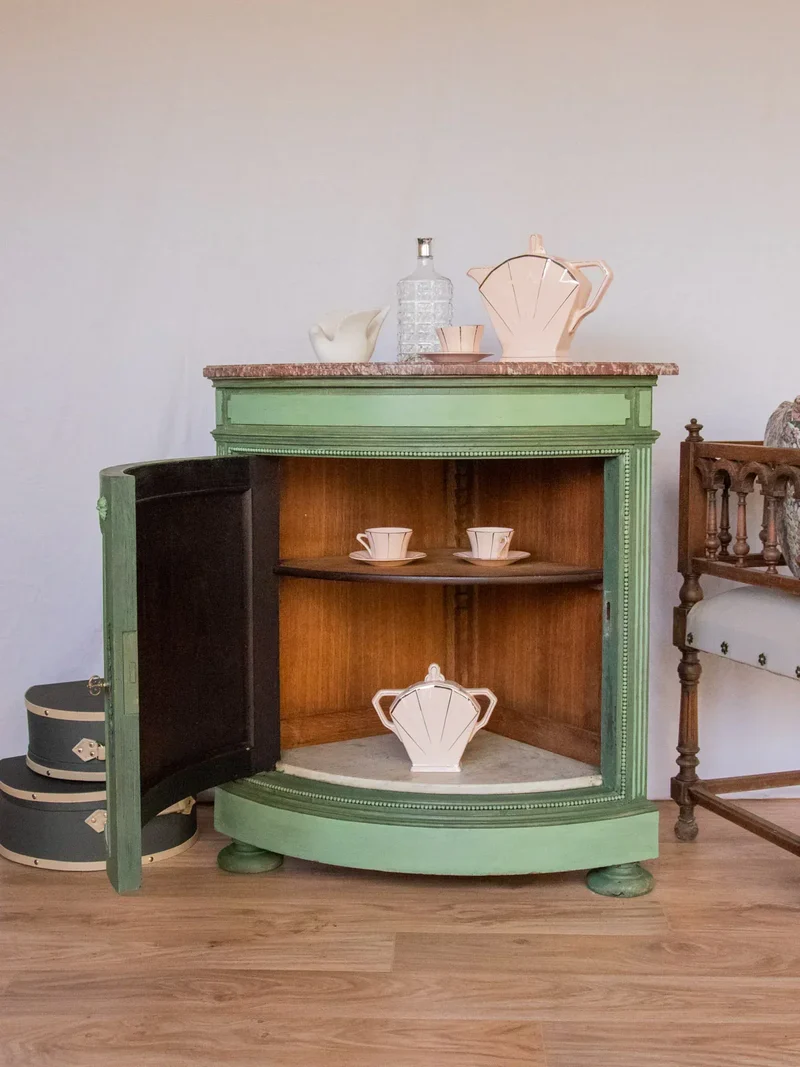 Gilbert, l'encoignure en bois N°604