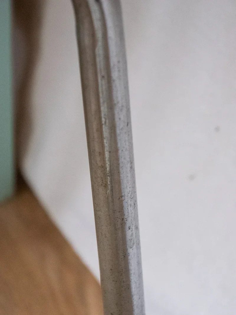 Axel, le tabouret en formica N°566